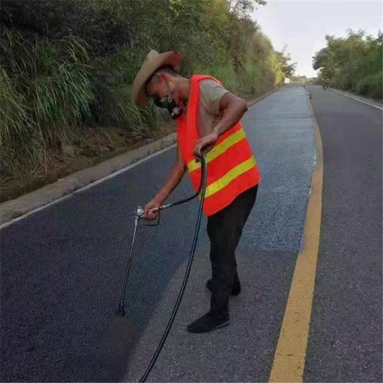 博尔塔拉 彩色防滑路面的底涂是保障路面附着力